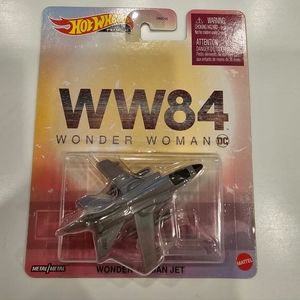 HOT WHEELS PREMIUM WW84 WONDER WOMAN JET